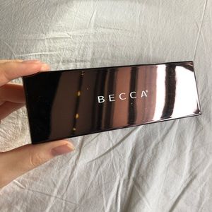 Becca Ombré Rouge Eyeshadow Palette